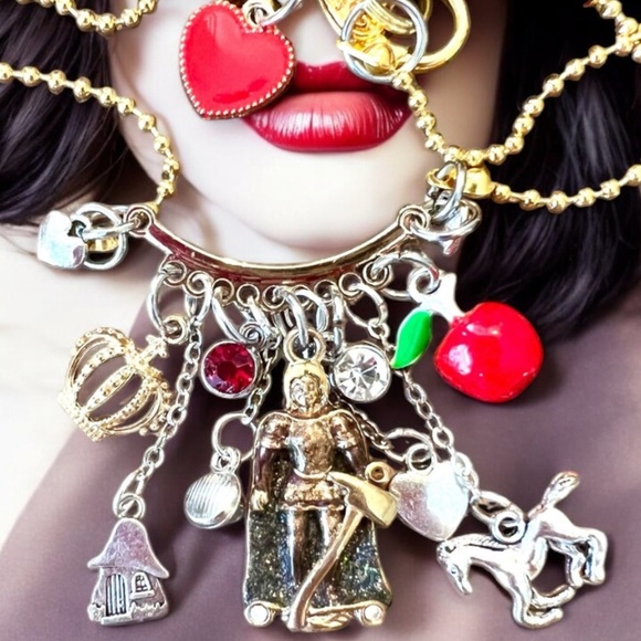 Mix of vintage charms make up this beautiful one of a kind Snow White necklace - Picture 12 of 15
